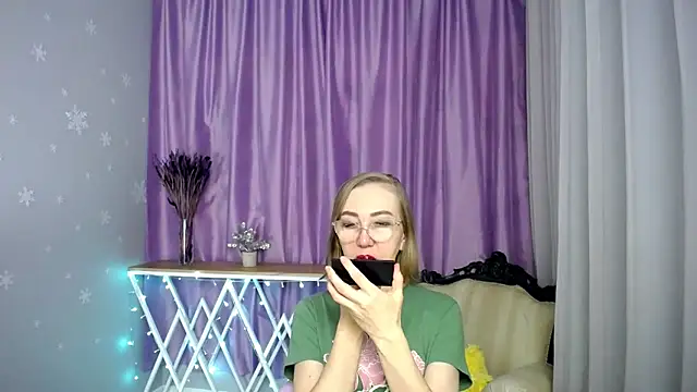 queen a n i online show from 05/06/26, 09:36