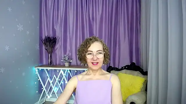 queen a n i online show from 05/17/26, 09:49