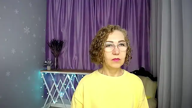 queen a n i online show from 06/13/26, 03:59