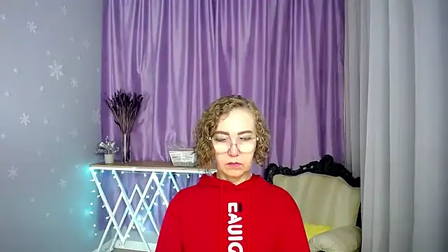 queen a n i online show from 06/18/26, 05:51
