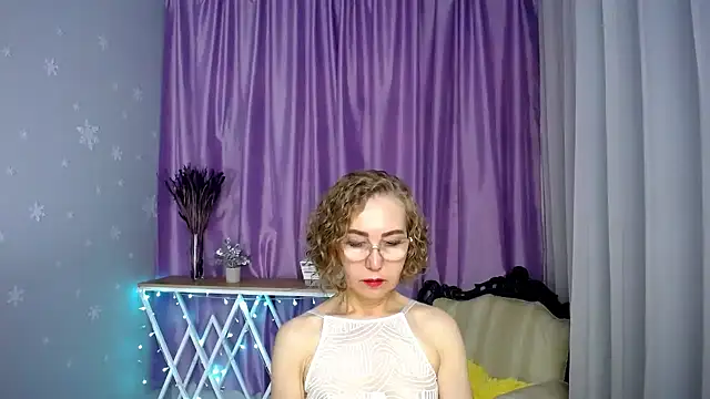 queen a n i online show from 06/29/26, 10:15