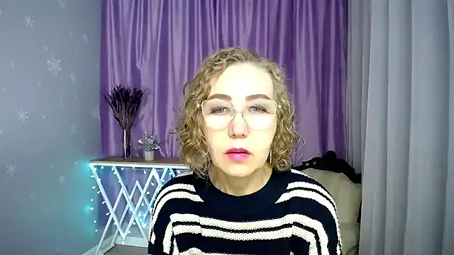 queen a n i online show from 07/02/26, 09:48