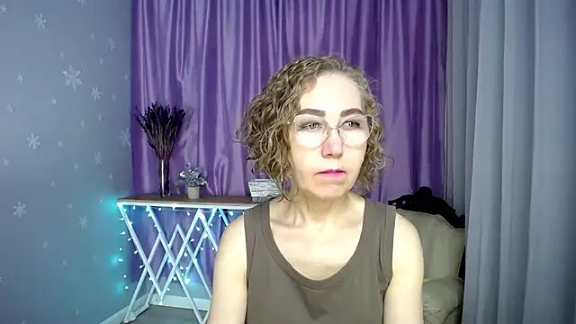 queen a n i online show from 07/03/26, 07:26
