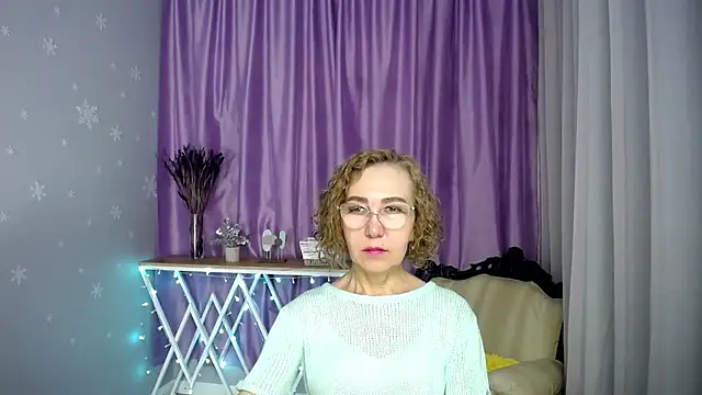 queen a n i online show from 07/05/26, 08:43