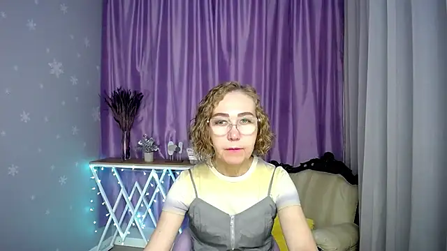 queen a n i online show from 07/12/26, 08:27
