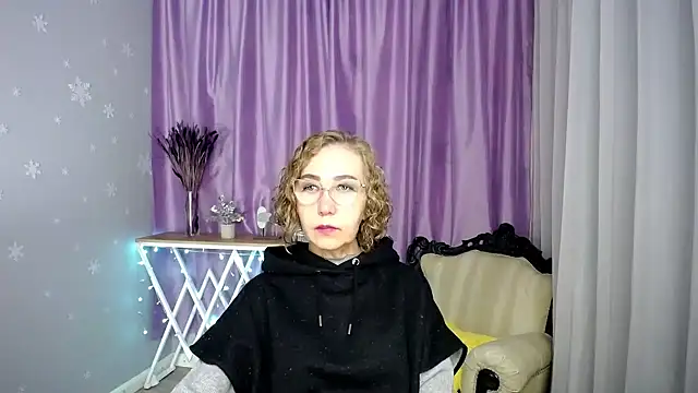 queen a n i online show from 07/18/26, 08:18