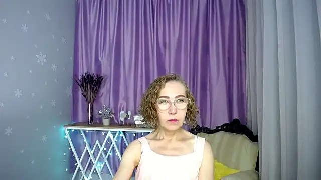 queen a n i online show from 07/25/26, 07:28