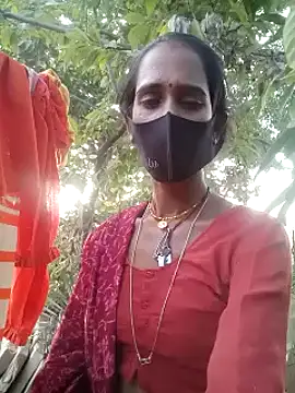 Snapshot of Mohni_Das chatting on 12/02/24, 10:18 Mohni Das online show from 12/02/24, 10:18