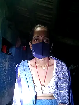 Snapshot of Mohni_Das chatting on 10/04/25, 09:13 Mohni Das online show from 10/04/25, 09:13