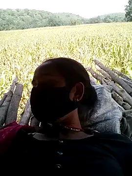 Snapshot of Mohni_Das chatting on 10/09/25, 06:33 Mohni Das online show from 10/09/25, 06:33