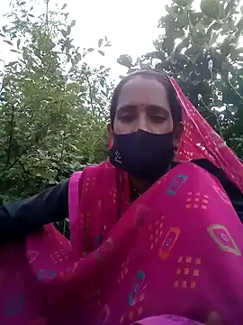 Snapshot of Mohni_Das chatting on 10/13/25, 08:14 Mohni Das online show from 10/13/25, 08:14