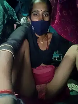 Snapshot of Mohni_Das chatting on 10/13/25, 08:20 Mohni Das online show from 10/13/25, 08:20