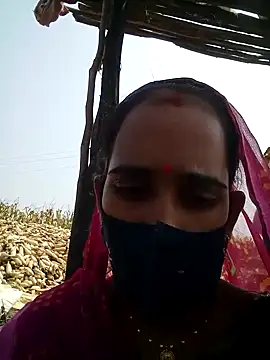 Snapshot of Mohni_Das chatting on 10/15/25, 05:51 Mohni Das online show from 10/15/25, 05:51