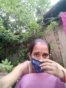 Snapshot of Mohni_Das chatting on 10/23/25, 03:28 Mohni Das online show from 10/23/25, 03:28