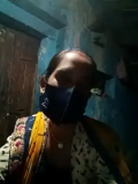 Snapshot of Mohni_Das chatting on 10/26/25, 04:24 Mohni Das online show from 10/26/25, 04:24