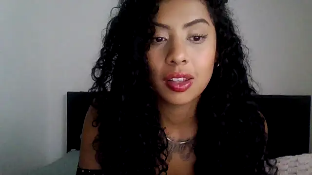 Snapshot of samay_cole chatting on 10/18/25, 08:26 samay cole online show from 10/18/25, 08:26