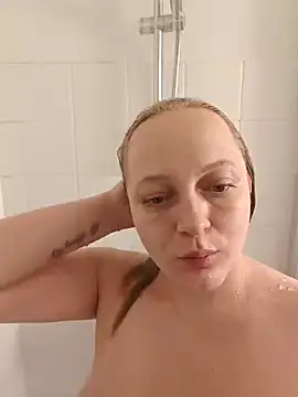 HotAriel online show from 07/11/26, 10:29