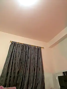 kem hott online show from 12/17/25, 08:09