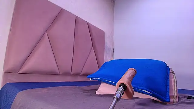 Snapshot of lay_navas chatting on 09/12/25, 07:14 lay navas online show from 09/12/25, 07:14