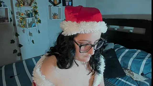 Snapshot of Cherry_jhoana chatting on 12/24/24, 12:44 Cherry jhoana online show from 12/24/24, 12:44