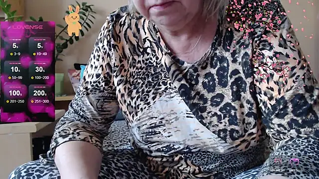 Snapshot of Margaret-milf chatting on 09/30/25, 05:34 Margaret-milf online show from 09/30/25, 05:34