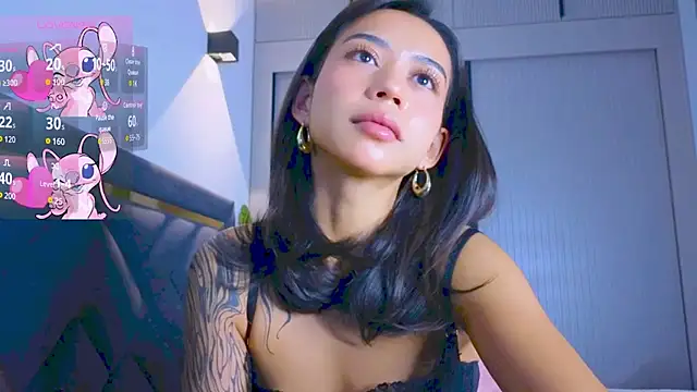 Mia Tin online show from 10/14/25, 02:07