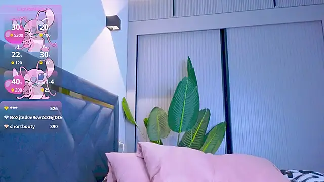 Mia Tin online show from 10/15/25, 02:28