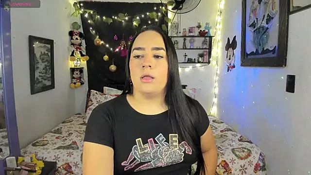 kimgodoy online show from 12/17/25, 11:33