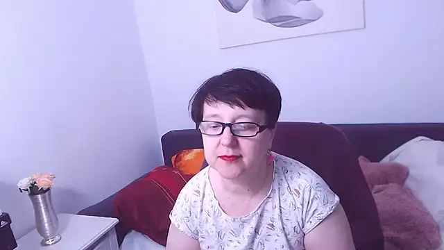 Snapshot of ChristaRose chatting on 10/04/25, 01:03 ChristaRose online show from 10/04/25, 01:03