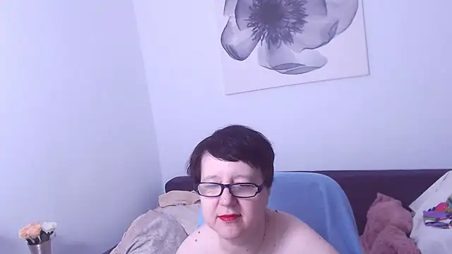 Snapshot of ChristaRose chatting on 10/12/25, 01:21 ChristaRose online show from 10/12/25, 01:21