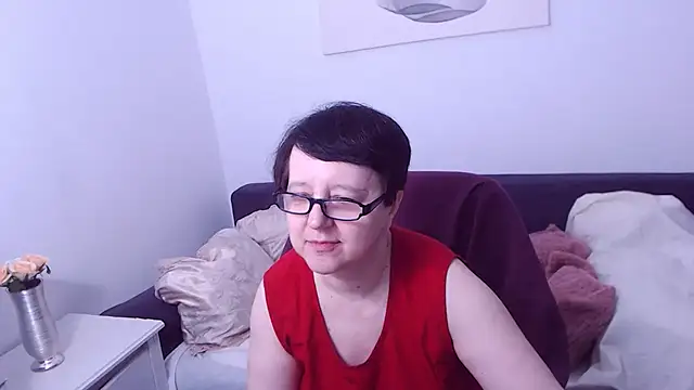 Snapshot of ChristaRose chatting on 10/19/25, 02:18 ChristaRose online show from 10/19/25, 02:18