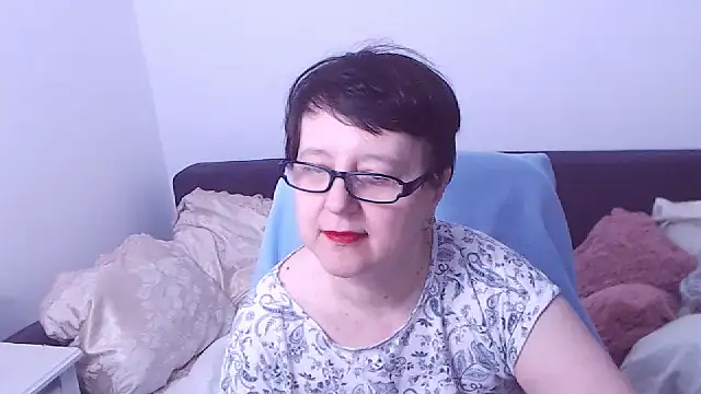 Snapshot of ChristaRose chatting on 10/27/25, 02:26 ChristaRose online show from 10/27/25, 02:26