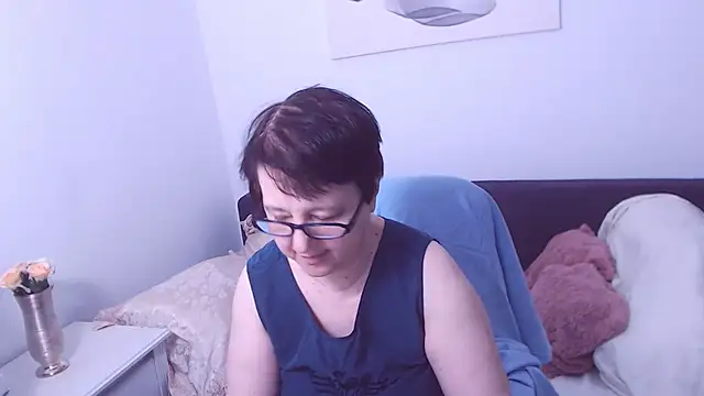 Snapshot of ChristaRose chatting on 11/02/25, 12:57 ChristaRose online show from 11/02/25, 12:57