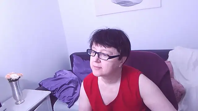 Snapshot of ChristaRose chatting on 11/09/25, 02:37 ChristaRose online show from 11/09/25, 02:37