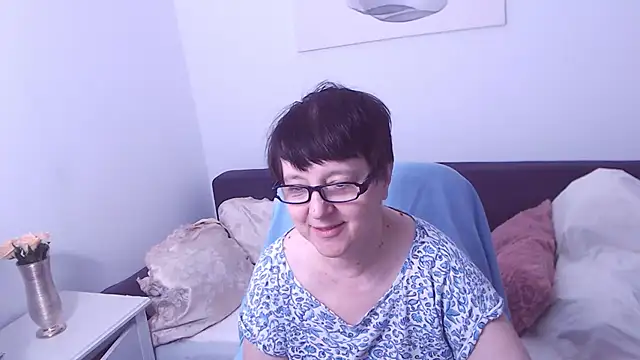 Snapshot of ChristaRose chatting on 11/13/25, 11:58 ChristaRose online show from 11/13/25, 11:58