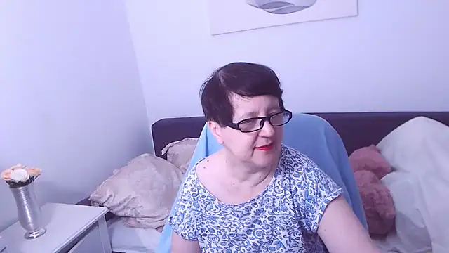 Snapshot of ChristaRose chatting on 11/16/25, 03:50 ChristaRose online show from 11/16/25, 03:50