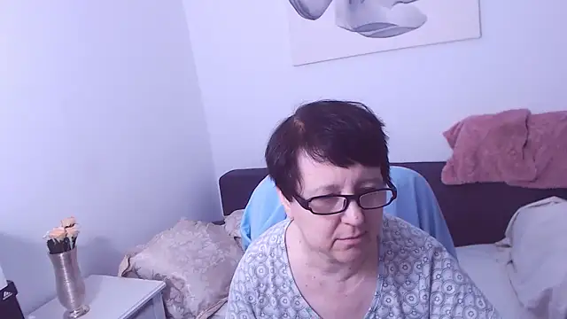 Snapshot of ChristaRose chatting on 11/26/25, 07:37 ChristaRose online show from 11/26/25, 07:37