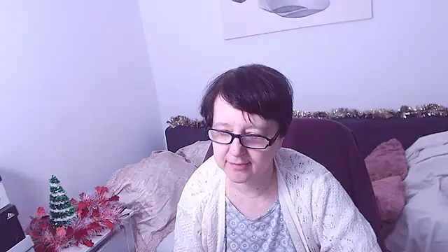 Snapshot of ChristaRose chatting on 12/19/25, 07:54 ChristaRose online show from 12/19/25, 07:54