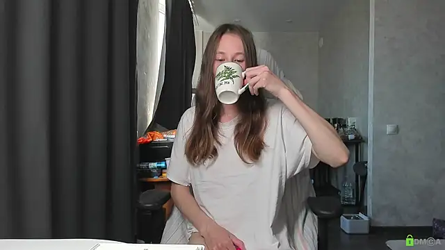 Courtney Luv online show from 06/17/26, 01:23