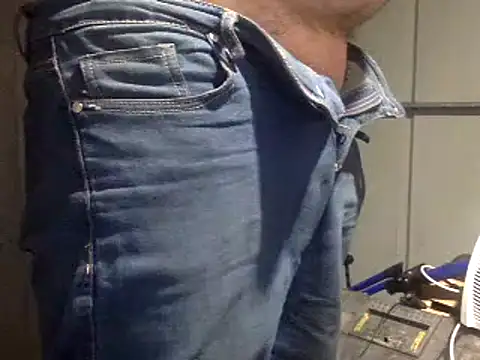 Snapshot of Rx7hvn chatting on 02/23/25, 01:53 Rx7hvn online show from 02/23/25, 01:53