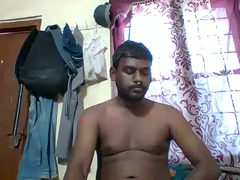 Snapshot of Slavebottombdsm09 chatting on 10/04/25, 04:10 Slavebottombdsm09 online show from 10/04/25, 04:10