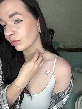 Snapshot of HellMoor chatting on 09/28/25, 05:35 HellMoor online show from 09/28/25, 05:35