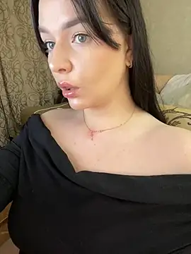 Snapshot of HellMoor chatting on 10/20/25, 10:21 HellMoor online show from 10/20/25, 10:21