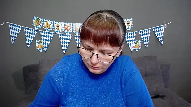 Snapshot of AliceInksSweetty chatting on 09/28/25, 06:19 AliceInksSweetty online show from 09/28/25, 06:19