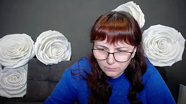 Snapshot of AliceInksSweetty chatting on 10/12/25, 06:01 AliceInksSweetty online show from 10/12/25, 06:01