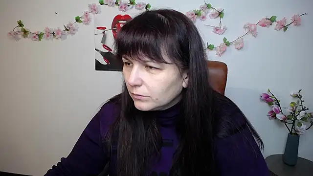 Snapshot of AliceInksSweetty chatting on 11/08/25, 07:08 AliceInksSweetty online show from 11/08/25, 07:08