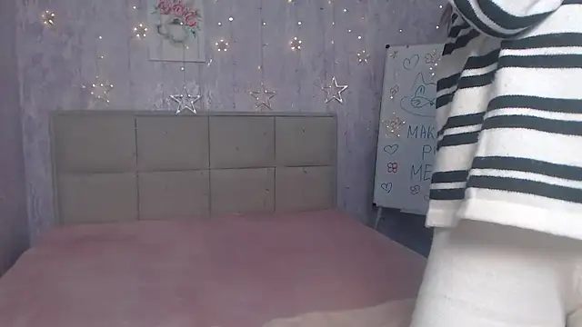 Snapshot of KaleyReed chatting on 09/27/25, 05:12 KaleyReed online show from 09/27/25, 05:12