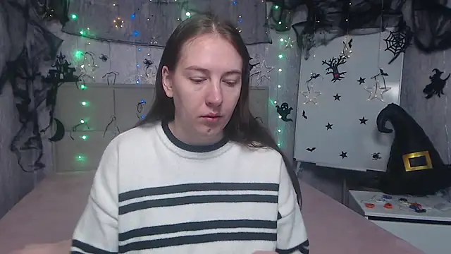 Snapshot of KaleyReed chatting on 10/16/25, 06:58 KaleyReed online show from 10/16/25, 06:58