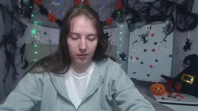 Snapshot of KaleyReed chatting on 10/22/25, 05:19 KaleyReed online show from 10/22/25, 05:19