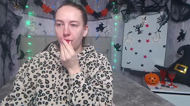 Snapshot of KaleyReed chatting on 10/23/25, 05:29 KaleyReed online show from 10/23/25, 05:29